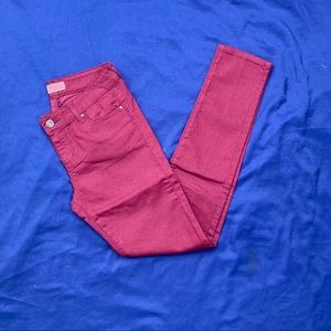 Burgundy skinnies 🔥